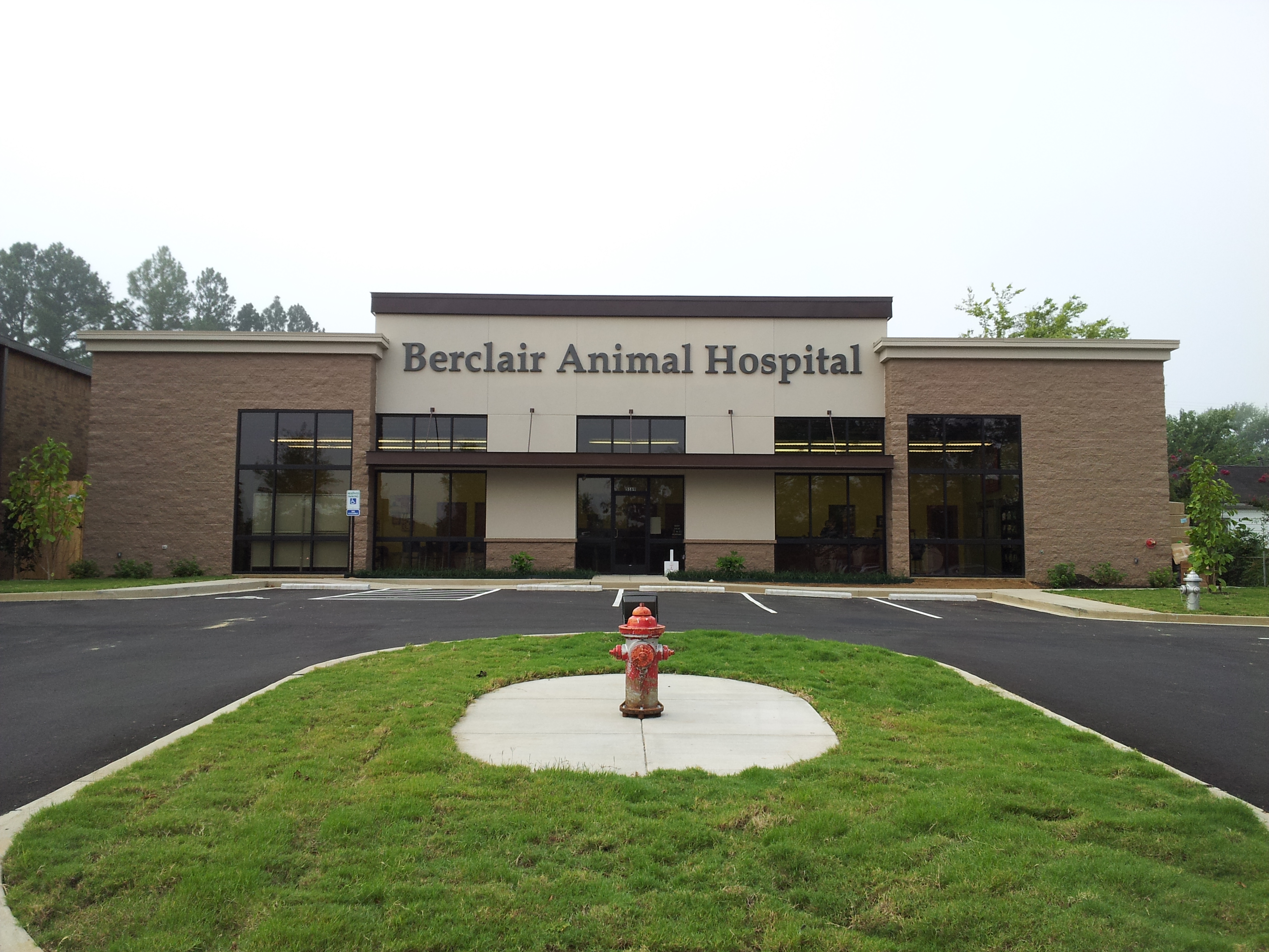 Veterinarian In Memphis, TN | Berclair Animal Hospital .